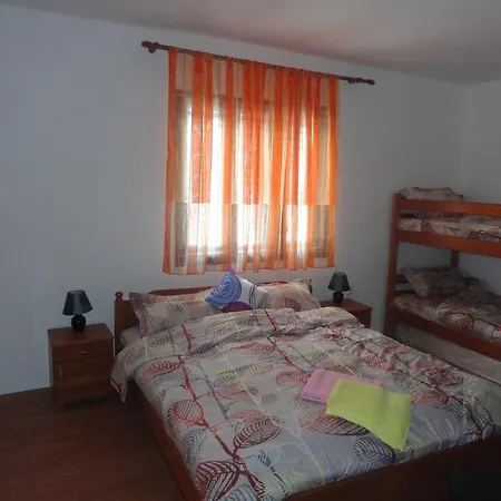 Guest house Stara Planina Vesela Kuca
