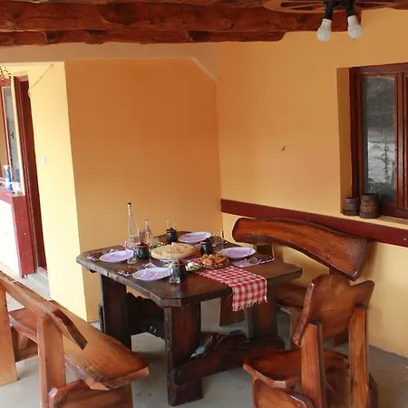 Stara Planina Vesela Kuca Jalovik Izvor